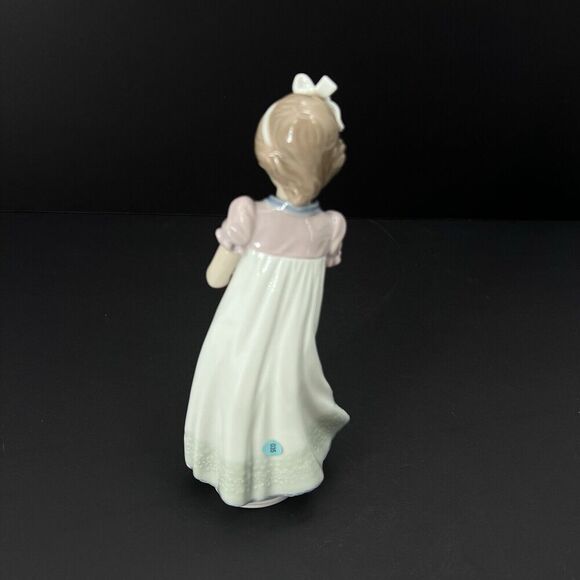 LLADRO 5877 & 5429 Guest Of Honor Boy & Girl Happy Birthday Cake Figurine Pair - Picture 9 of 13